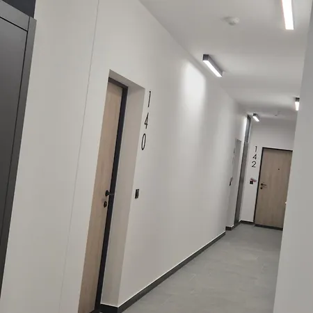 Panoramica House 17 Pietro Lägenhet