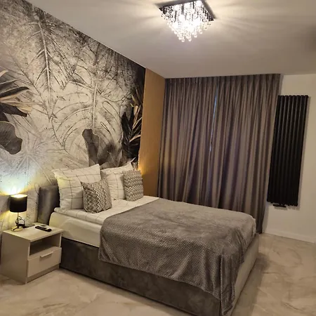 Panoramica House 17 Pietro شقة